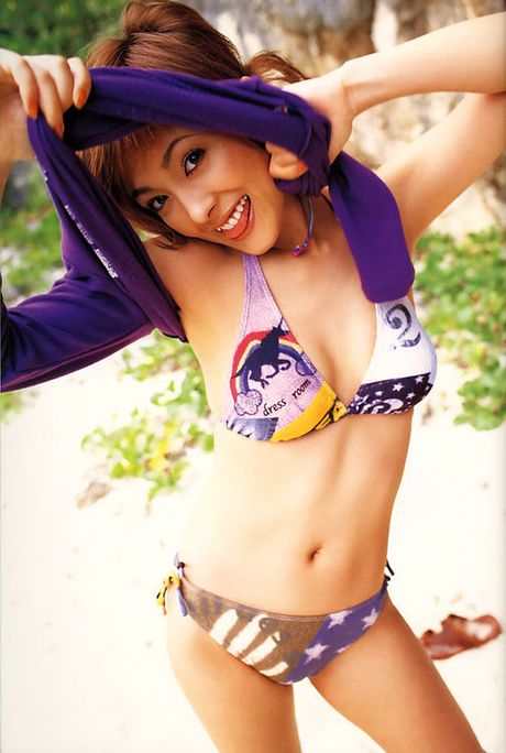 Beautiful gravure idols big brown eyes allures and intices