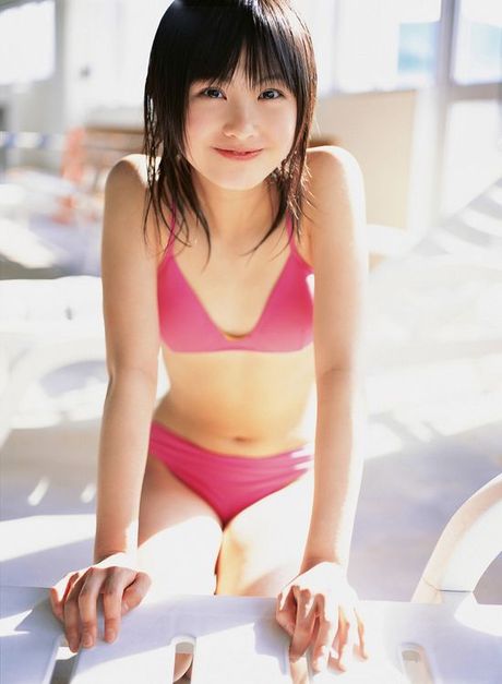 Cute gravure idol beauty is adorable in her school girl uniform