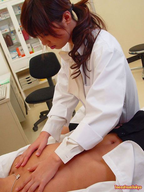 Japanese teenage cutie enjoys semen on her innocent face