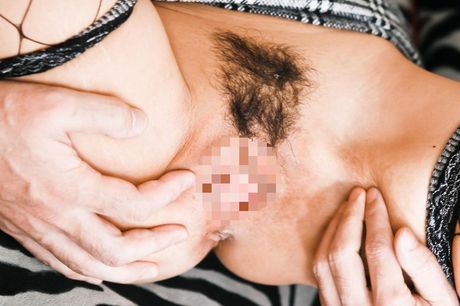 Slender beauty Rika Kurachi is forced to give a blowjob and deep throat. The inside of the mouth is covered with muddy semen due to continuous ejaculation.