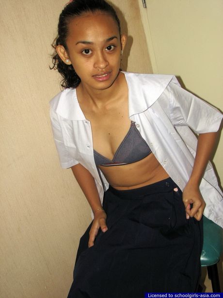 Lewd college student dropping her school uniform and spreading her pussy lips