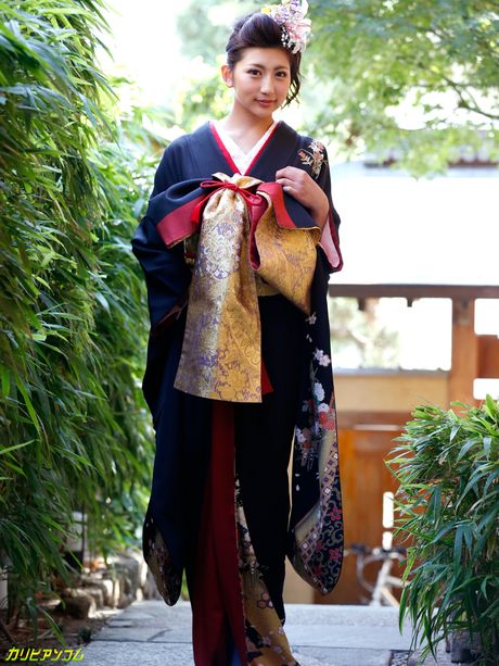 Yuna Shiratori Female Pleats Hole