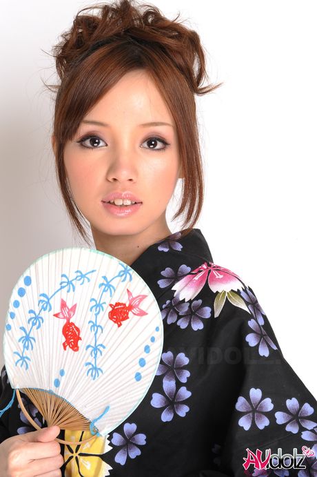 Fantastic Japanese babe Lina Aishima strips and shows her hot body outdoors