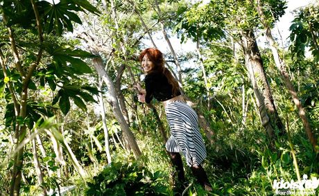 Svelte japanese teen Yu Satome in sexy posing gallery